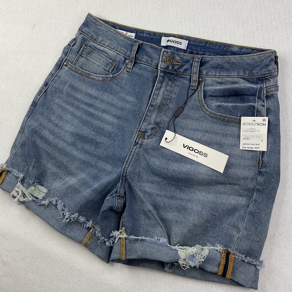 Vigoss High Rise Denim Shorts Light Wash Distressed Raw Hem Size 26 VC-S03741A